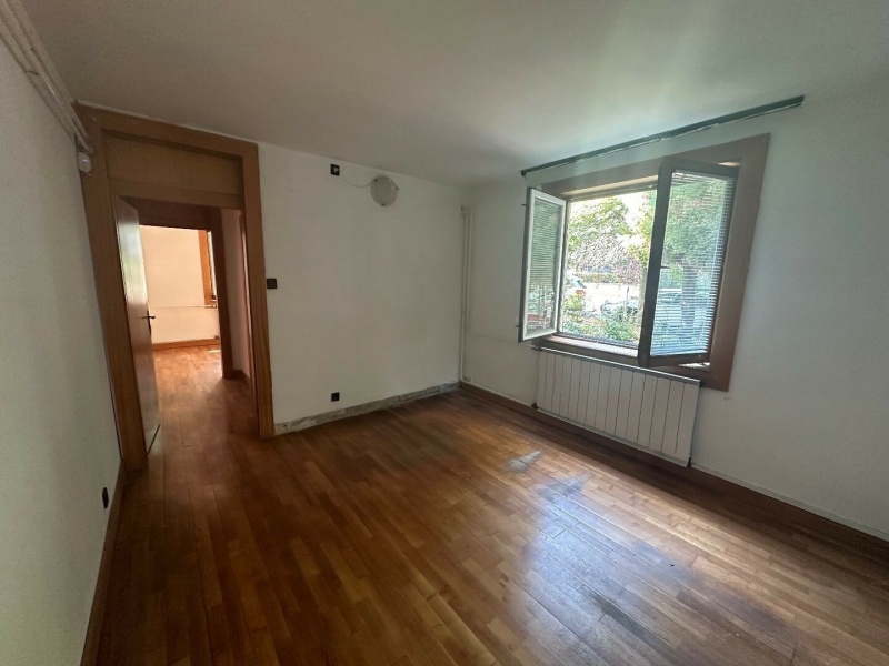Felújítási objektum 95 m2 -en 30 m2 terasszal és 20 m2 -vel a 2. kerület elsődleges helyén!