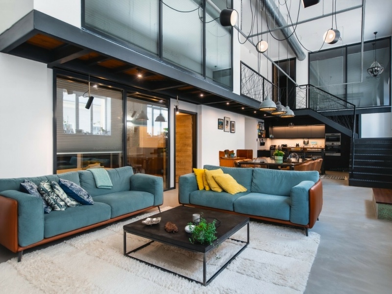 Loft spacieux de 200 m2 luxueusement rénové dans une zone piétonne du 5e district!