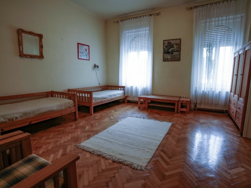 105 m2 lakás Vérmező mellett, 1. kerület ésszerű áron!
